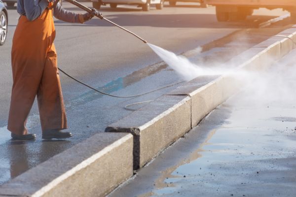 Cost of Commercial Concrete Cleaning in Edison