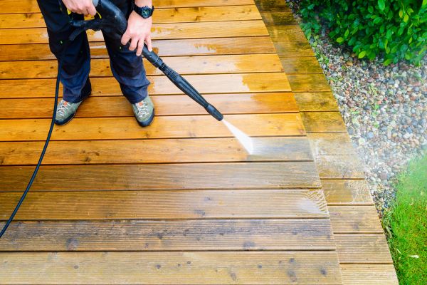 Cost of Deck Power Washing in Edison