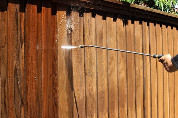 Cost of Fence Cleaning in Edison