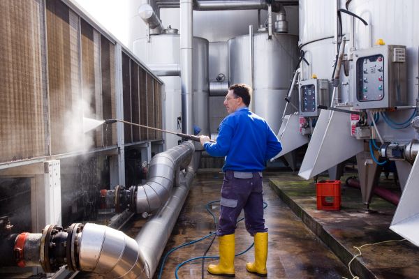 Cost of Industrial Pressure Washing in Edison