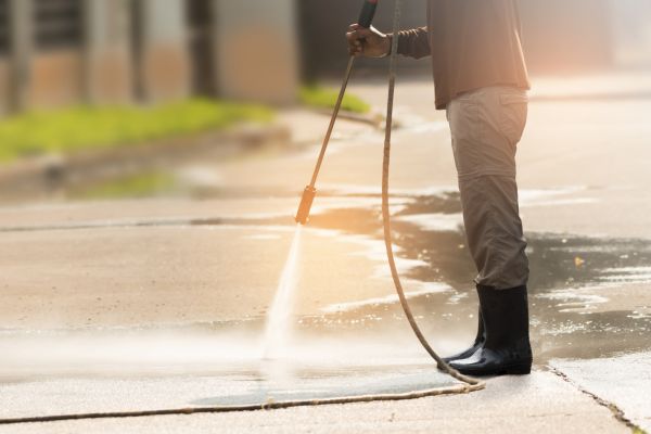 Cost of Residential Concrete Cleaning in Edison