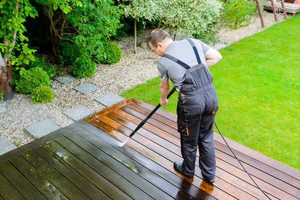 Cost of Deck And Patio Cleaning in Edison