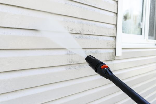 Cost of Vinyl Siding Washing in Edison