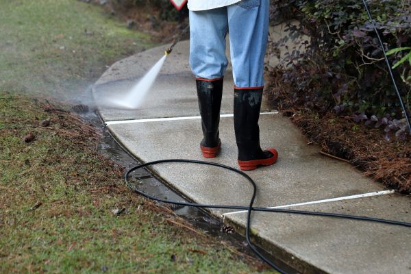 Cost of Sidewalk Pressure Cleaning in Edison