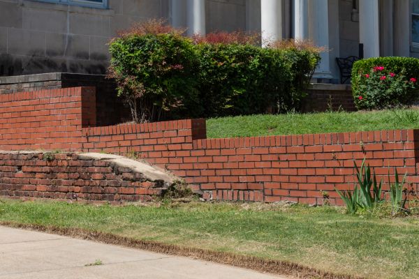 Cost of Retaining Wall Cleaning in Edison